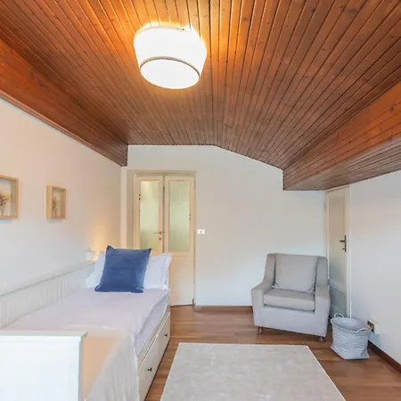 Chiara With Private Garden By Rent Villa Moltrasio