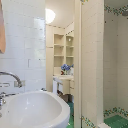 Chiara With Private Garden By Rent Villa