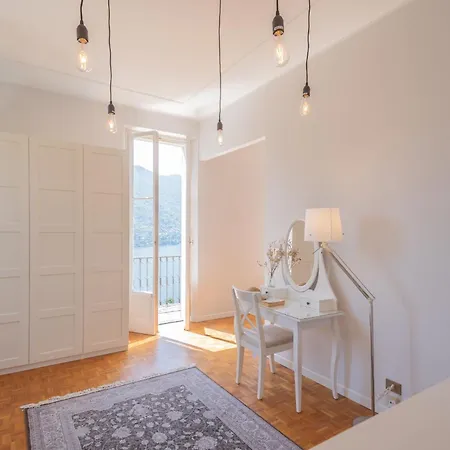 Chiara With Private Garden By Rent * Moltrasio