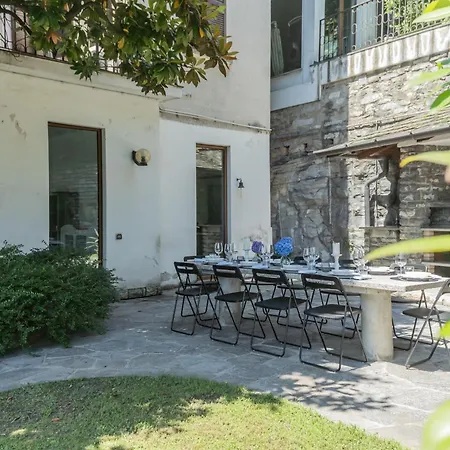 Chiara With Private Garden By Rent Villa Moltrasio