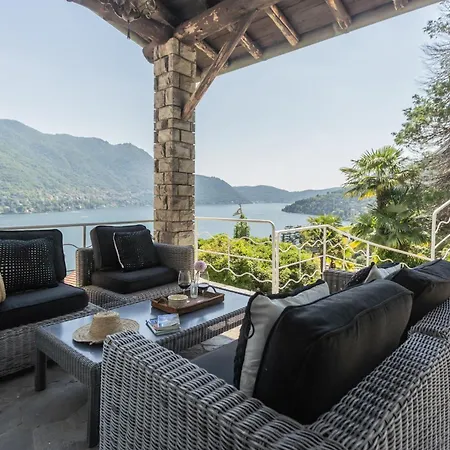 Chiara With Private Garden By Rent * Moltrasio