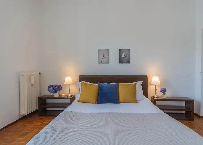 Chiara With Private Garden By Rent Moltrasio