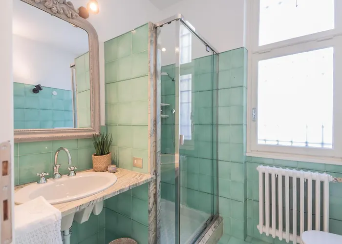 Chiara With Private Garden By Rent Villa Moltrasio