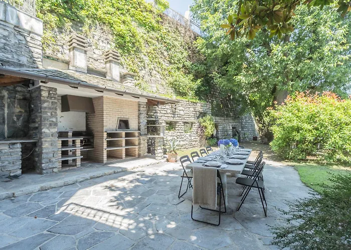 Chiara With Private Garden By Rent Moltrasio